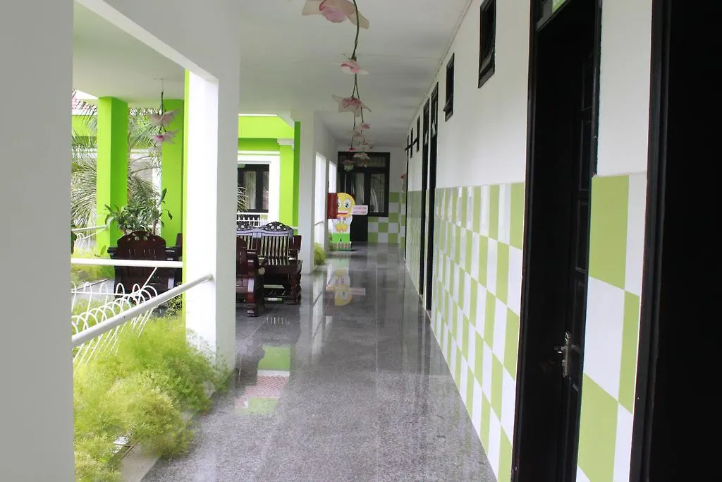 Ngoi Nha Xanh Hotel Da Nang Vietnam