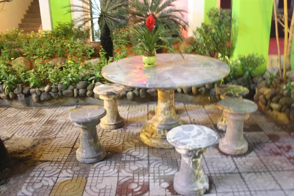 Ngoi Nha Xanh Hotel Da Nang