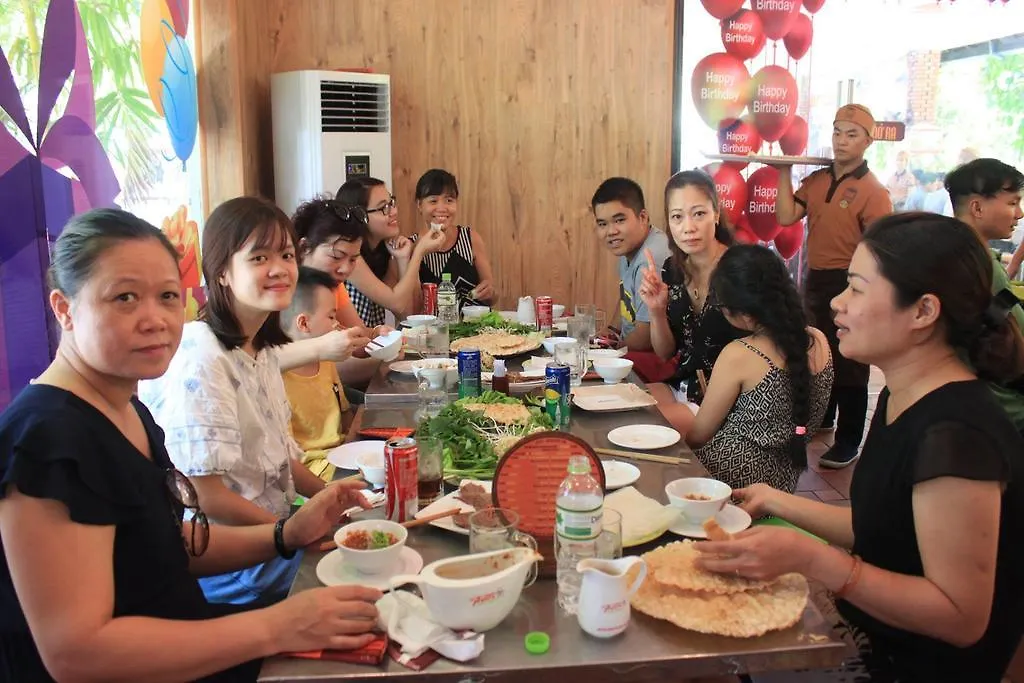 Ngoi Nha Xanh Hotel Da Nang Vietnam