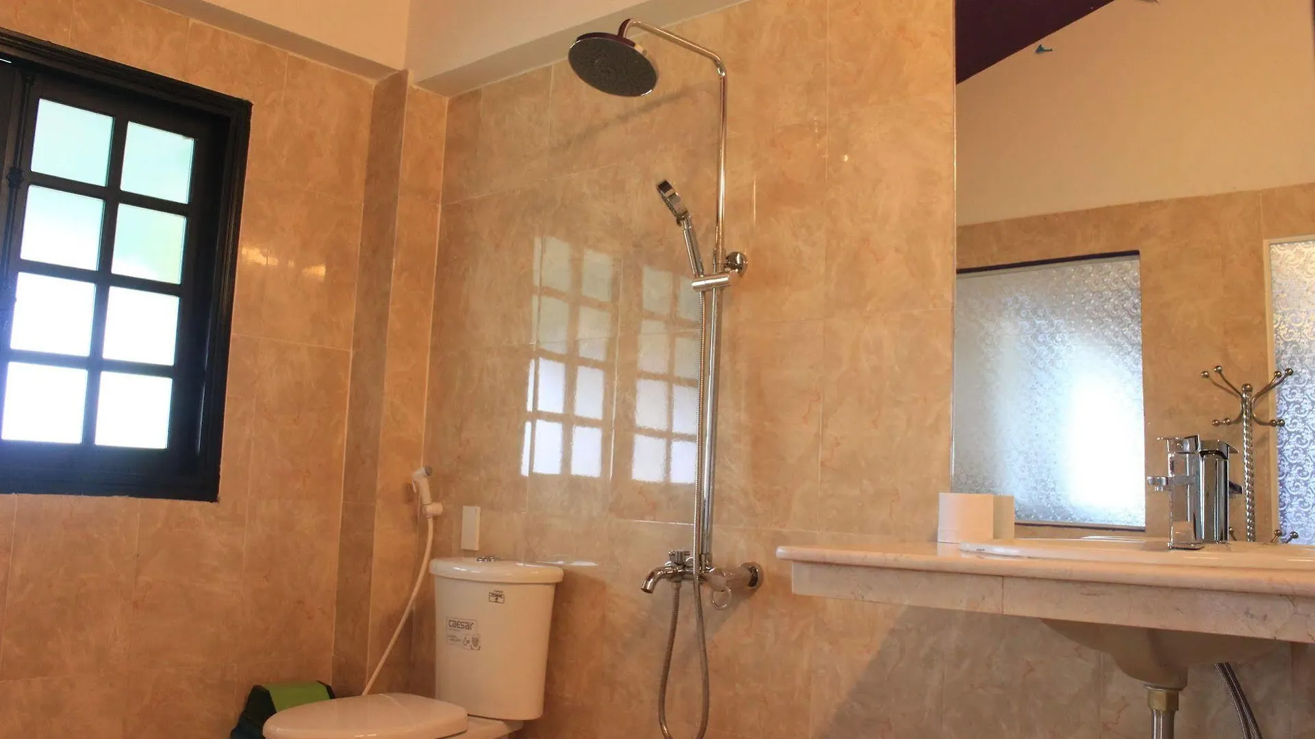 Ngoi Nha Xanh Hotel Da Nang